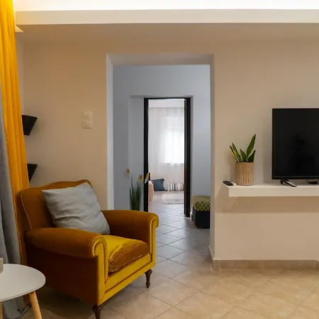 Sofia's House فولوس